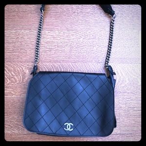 Chanel Paris-Edinburgh Large Highlander Messenger